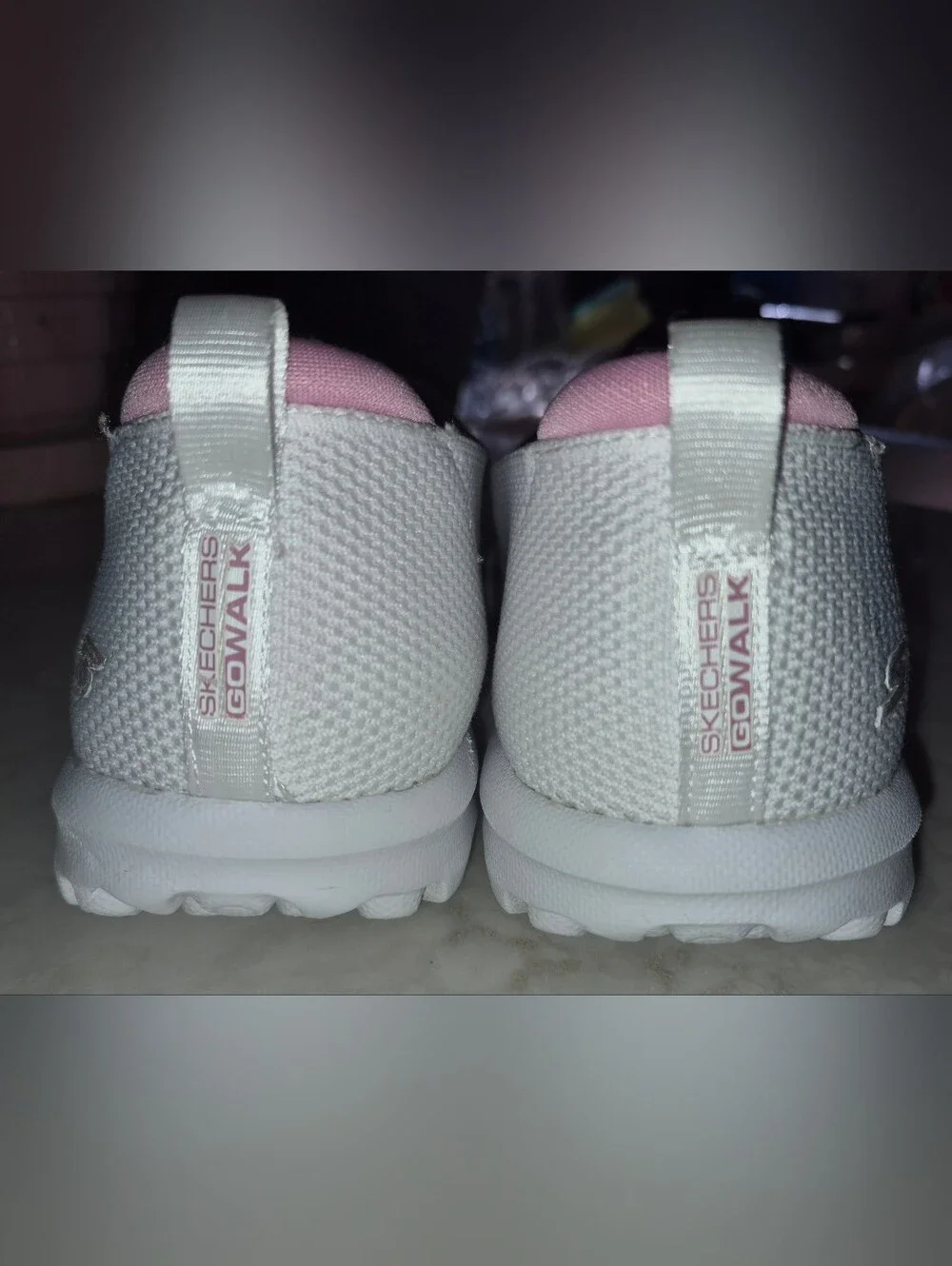 Skechers Go Walk slip-on walking shoes, Excellent Condition! Size 7.5